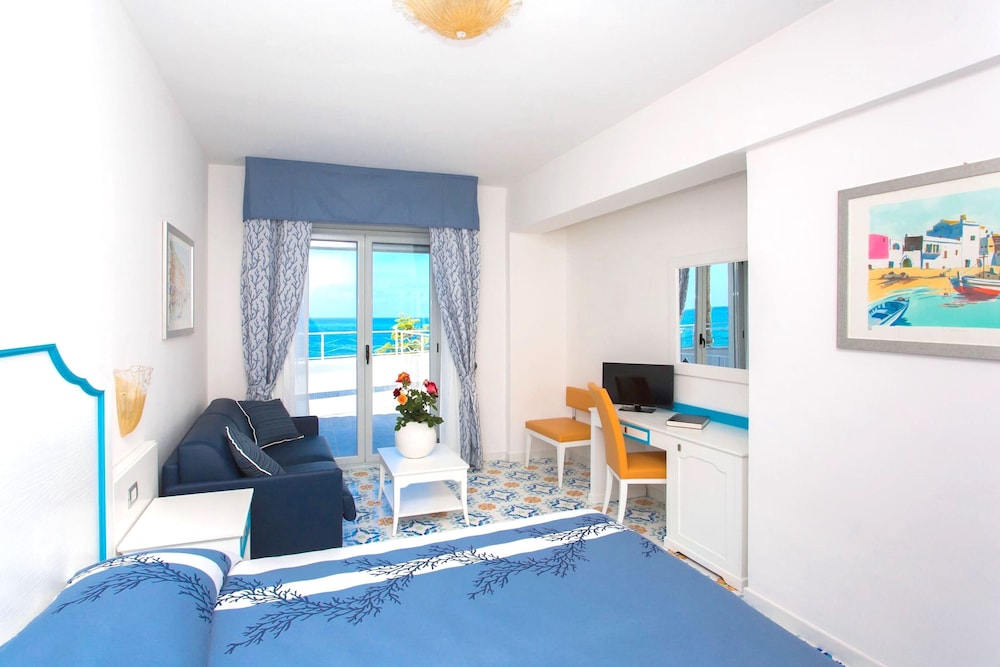 HOTEL FERRETTI 42/69