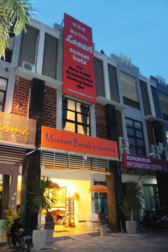 Losari Sunset Hotel 4/38