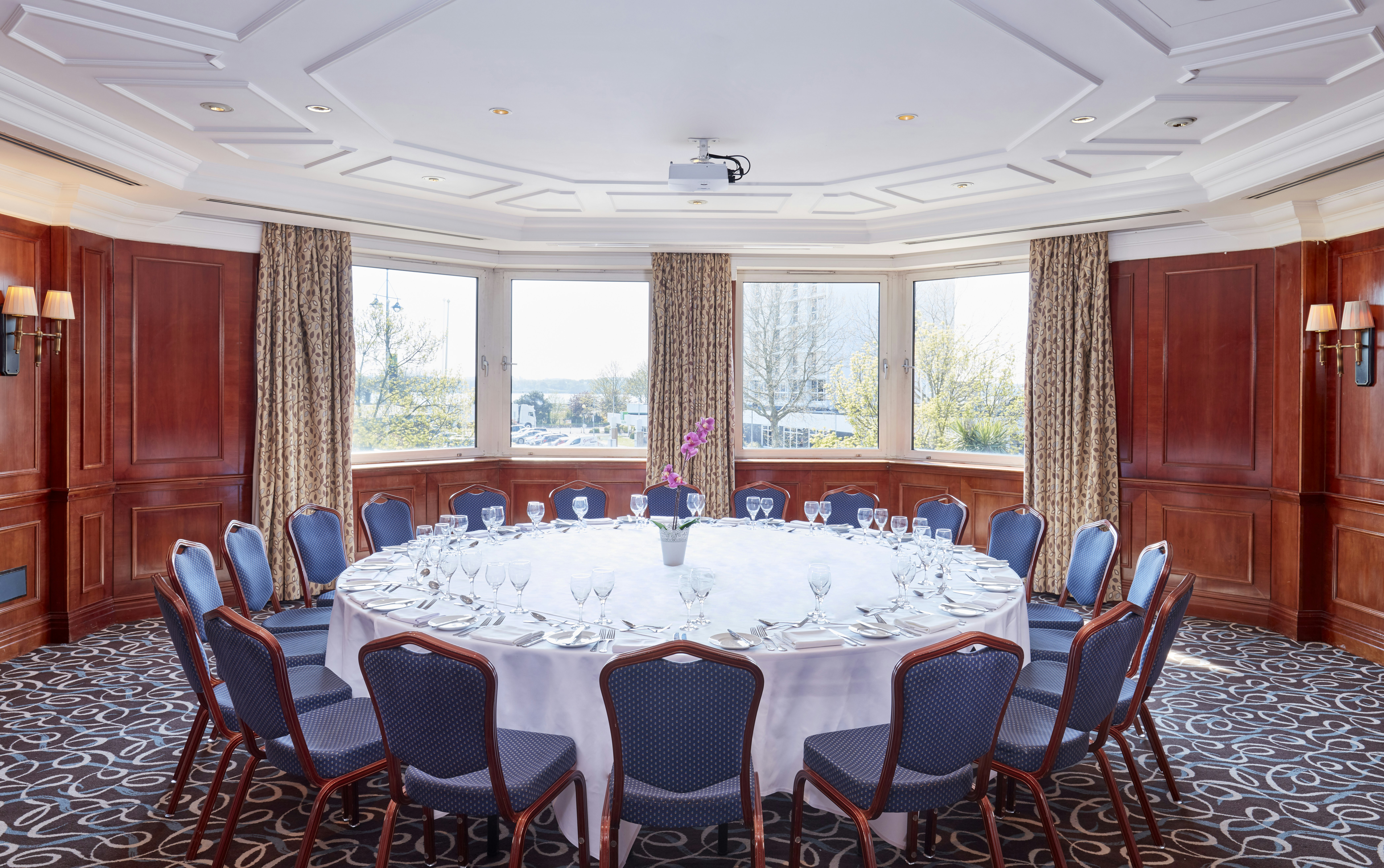 Leonardo Royal Hotel Southampton Grand Harbour 44/47