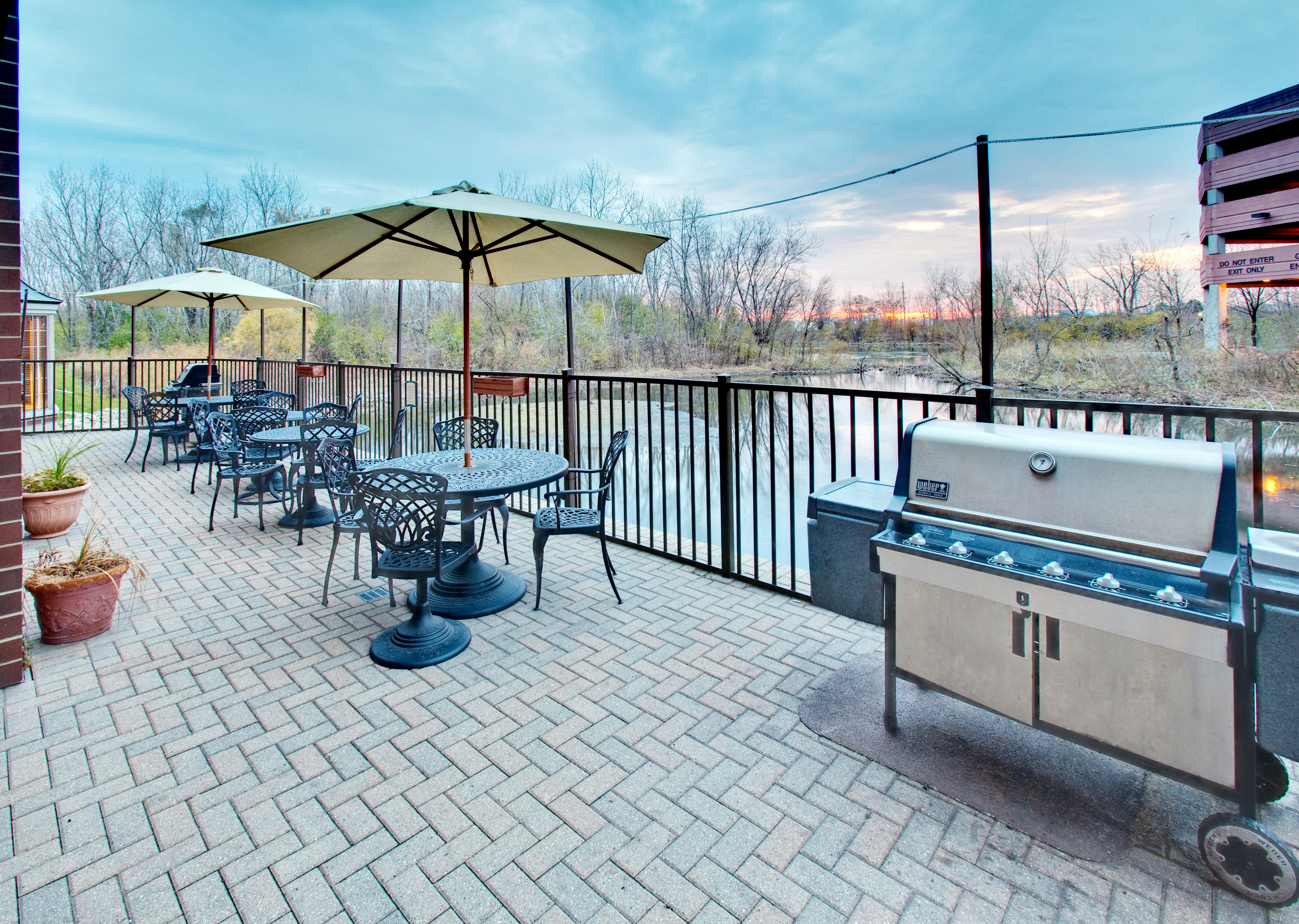 Staybridge Suites Chicago Oakbrook Terrace 59/64