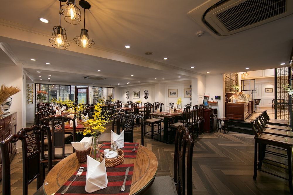 Hong Ngoc Dynastie Hotel 58/74