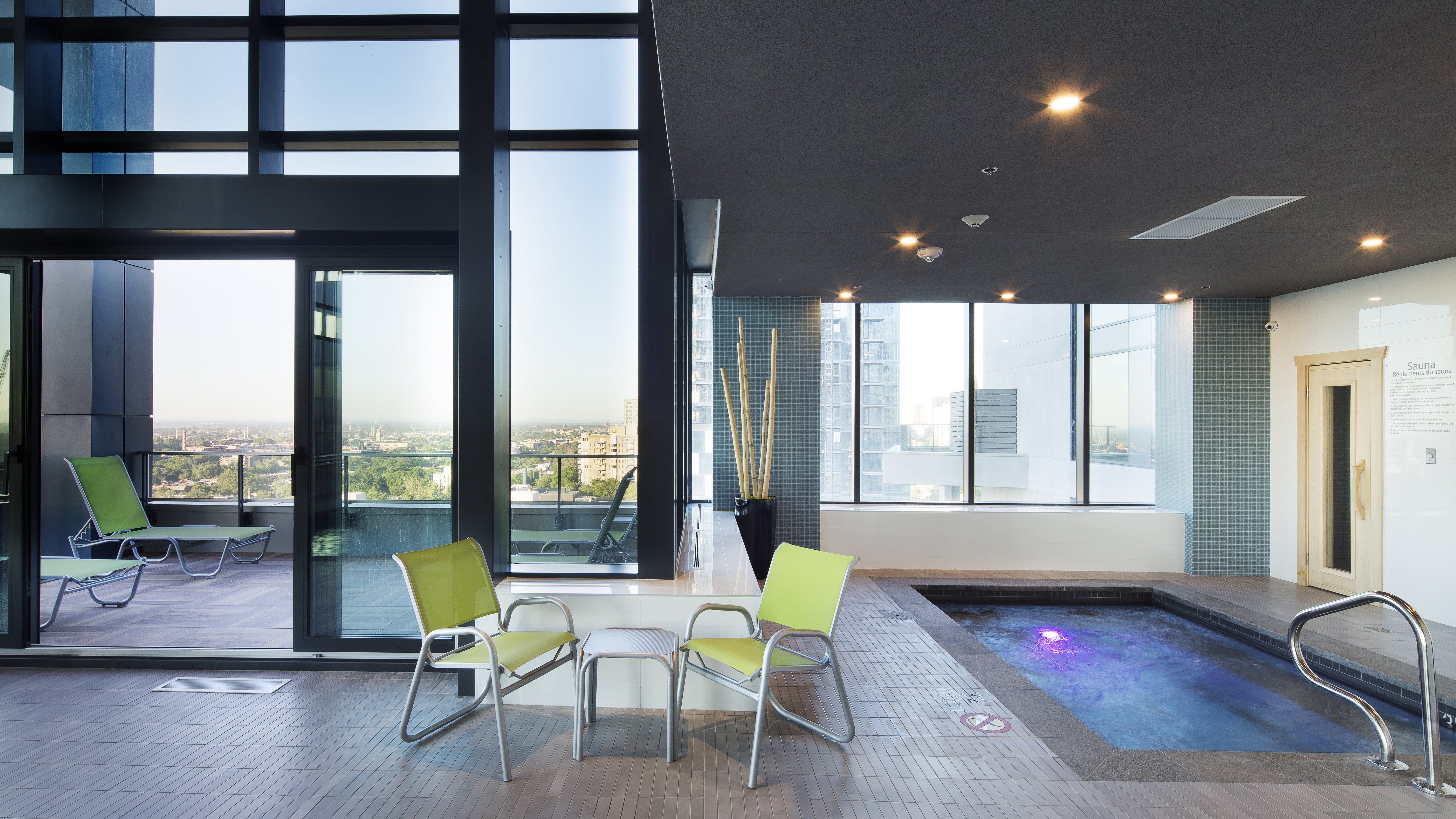 Holiday Inn Hotel Suites Montreal Centre Ville Ouest 36/78