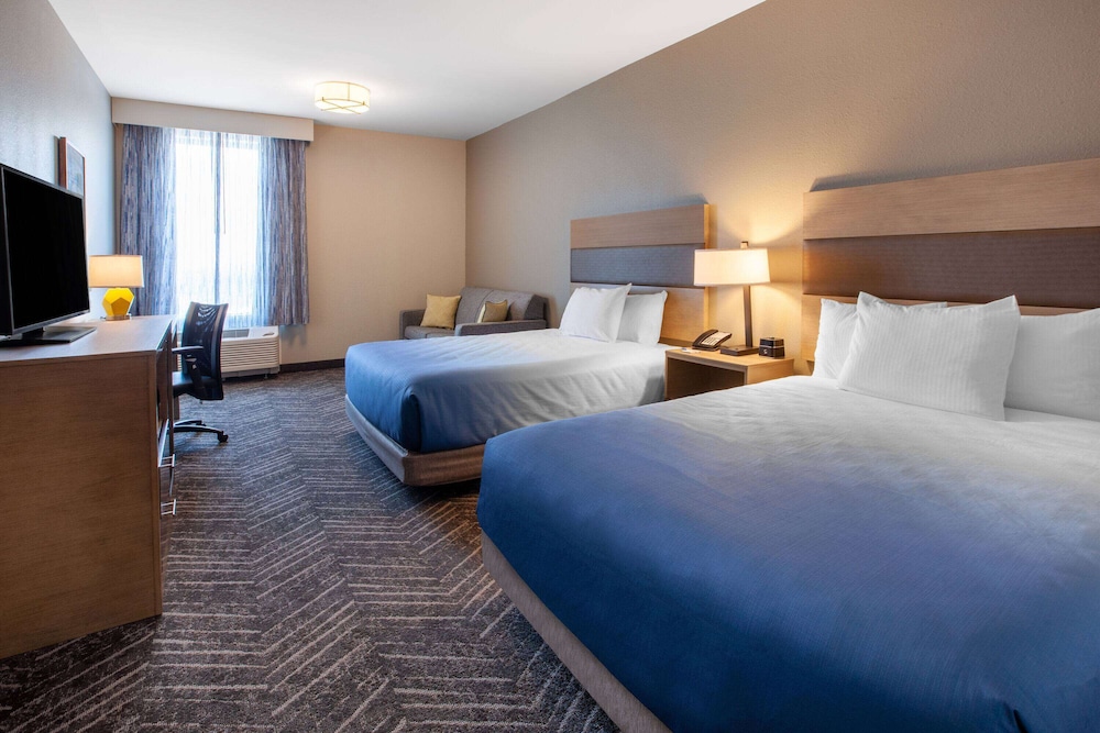 La Quinta Inn & Suites by Wyndham Middletown-Goshen 14/36