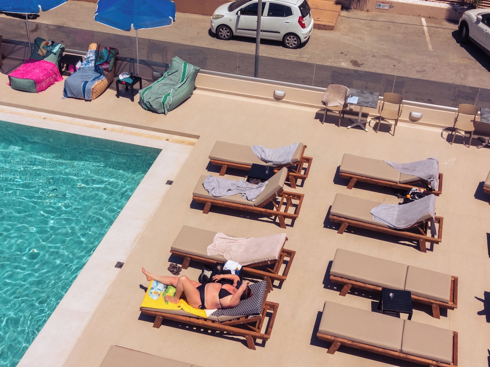 Chrispy Beach Resort 27/43