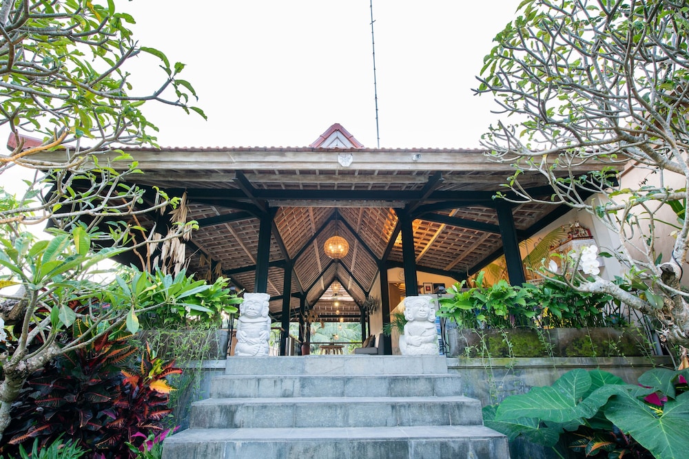 Ubud Tropical 1/44