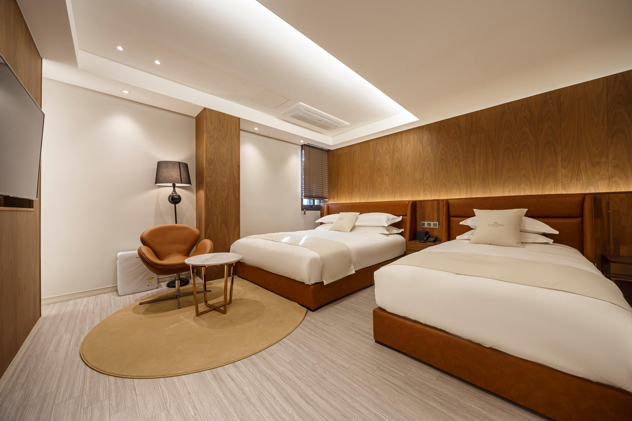 Royal, Family, Suite, with Child Extra Bed, with Pool