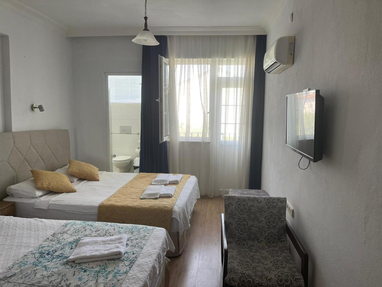 غرفة ثلاثية بشرفة، Tugay Hotel 8/10