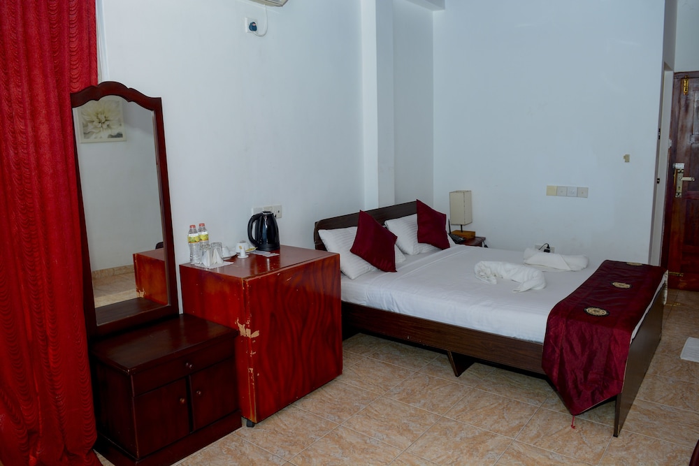 Villa Hotel 9/50