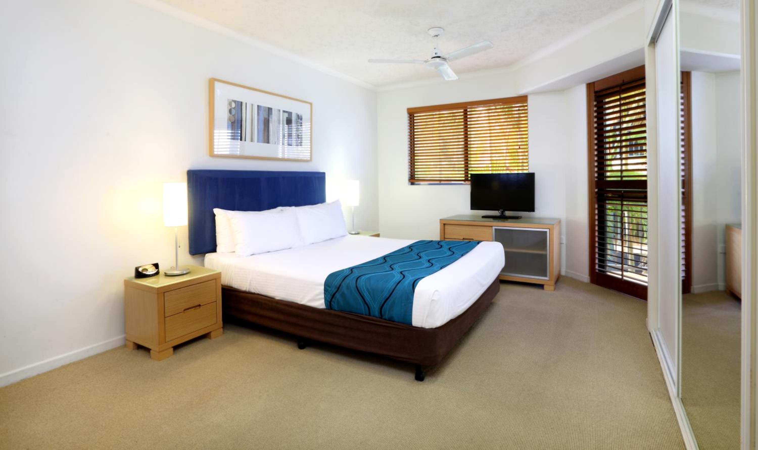 3 Bedrooms, Apartment