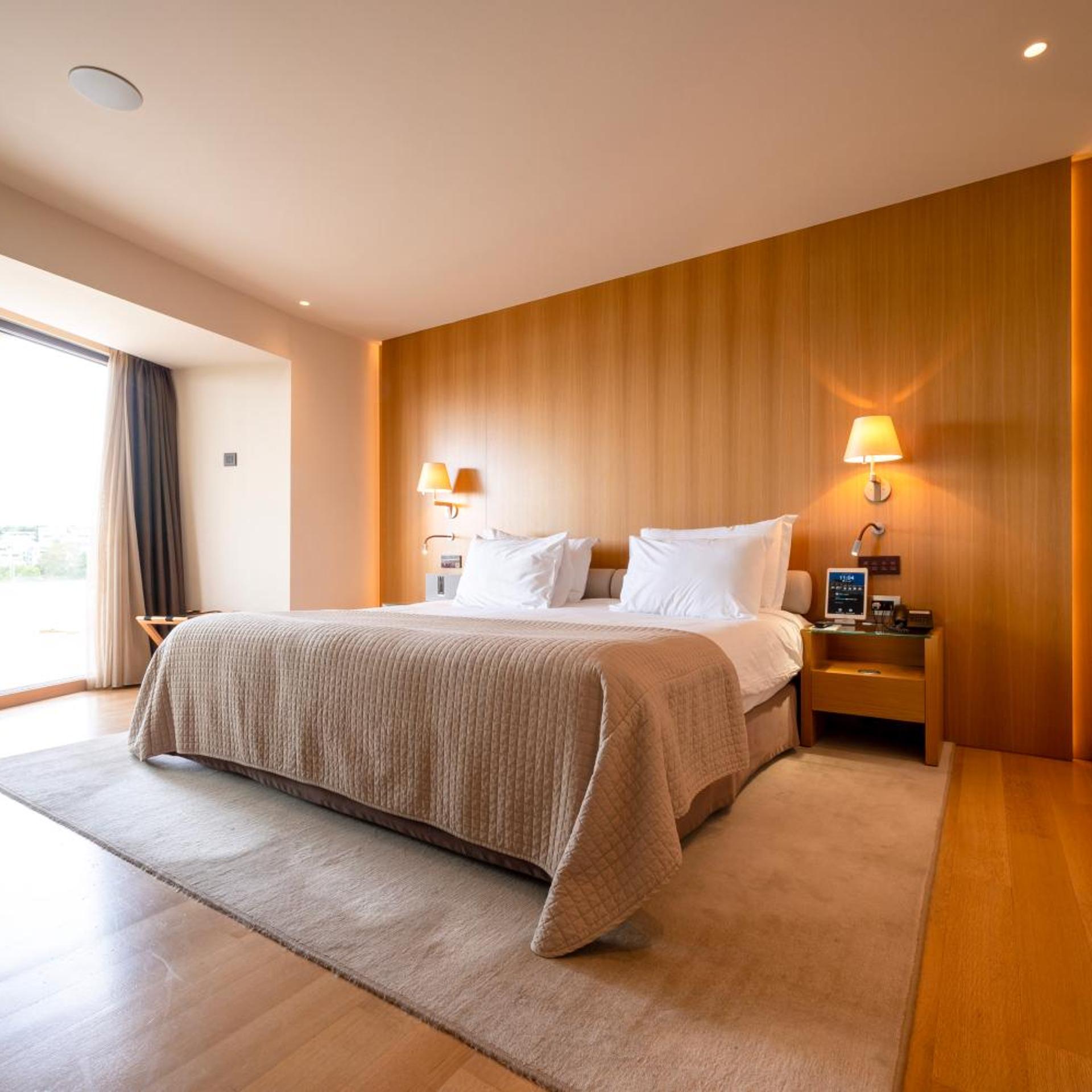 ROOF TOP, PENTHOUSE SUITE