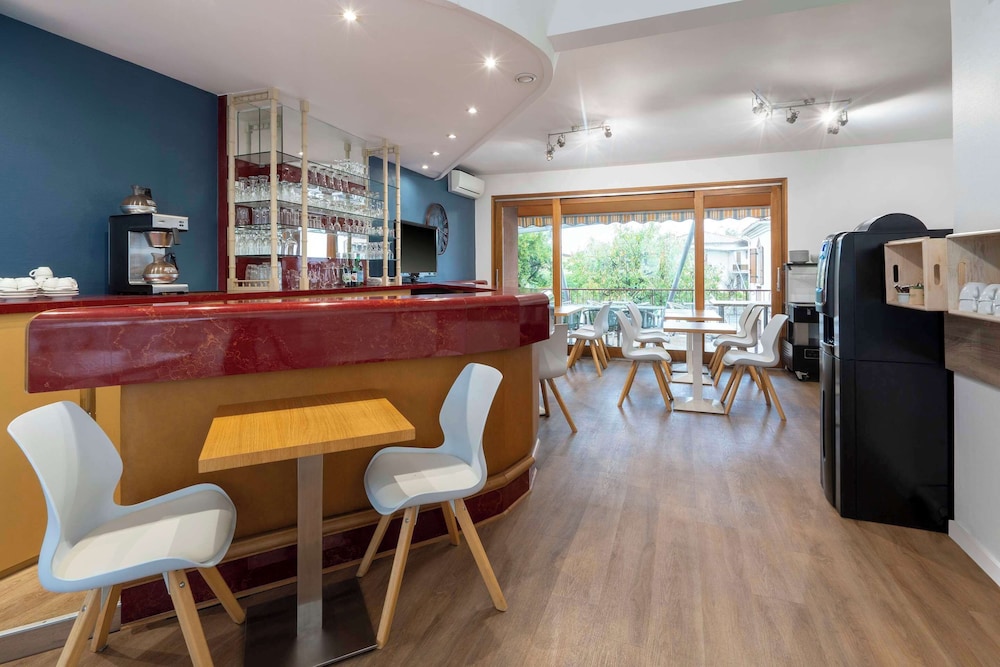 Sure Hotel by Best Western Saintes 59/63