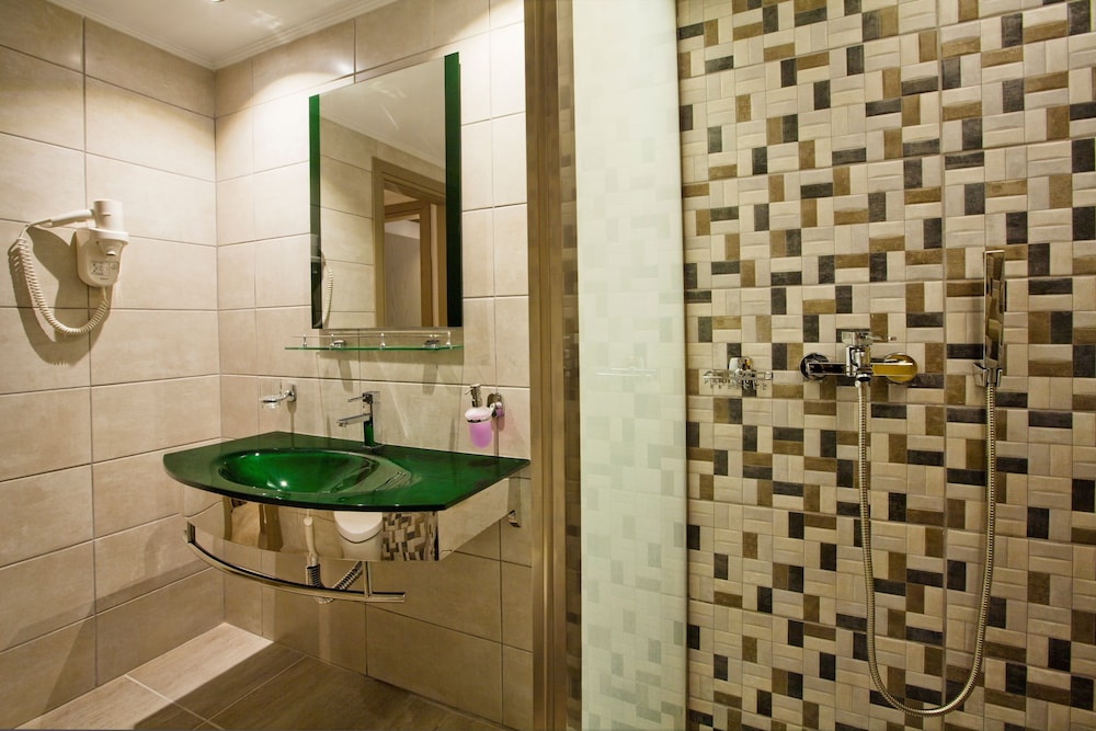 Alexandra Beach Hotel 37/37