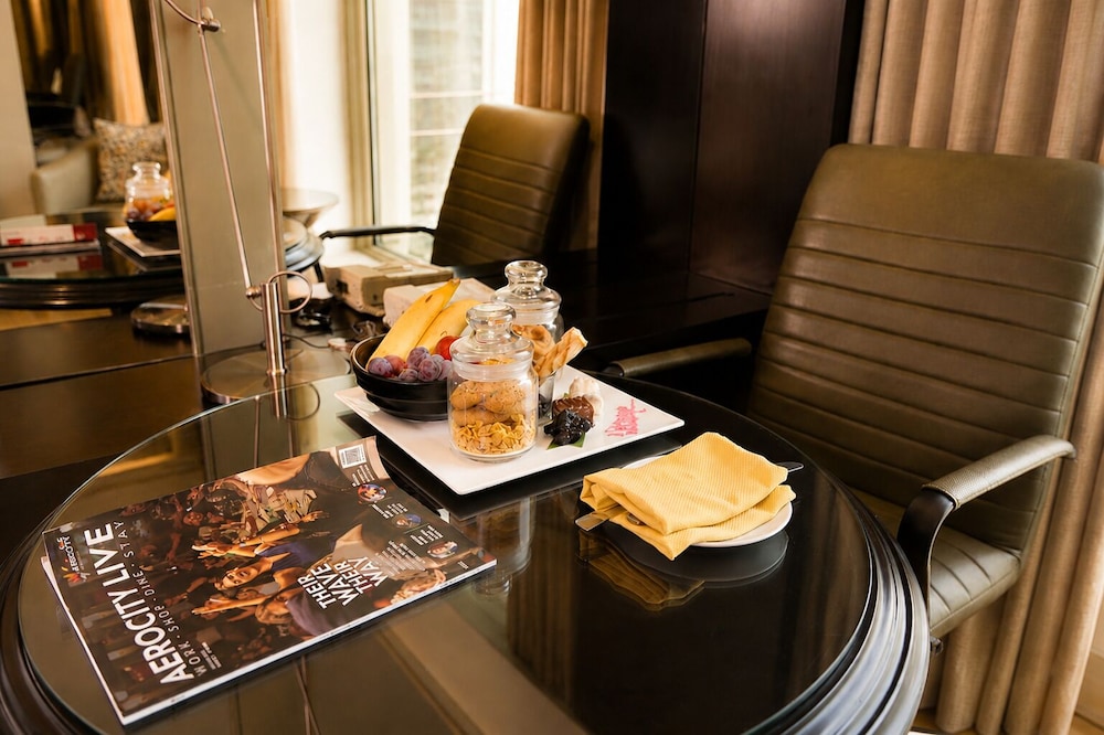 Pride Plaza Hotel, Aerocity, New Delhi 35/48
