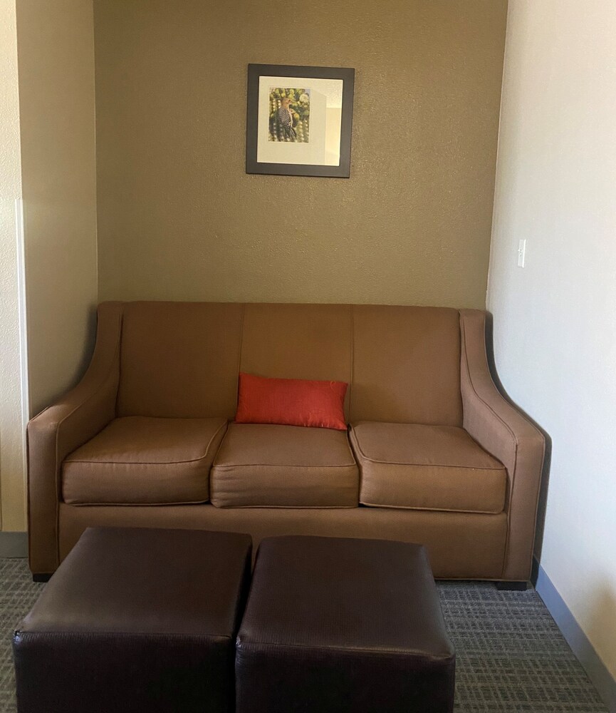 Comfort Inn & Suites Near Kino Sports Complex 42/58