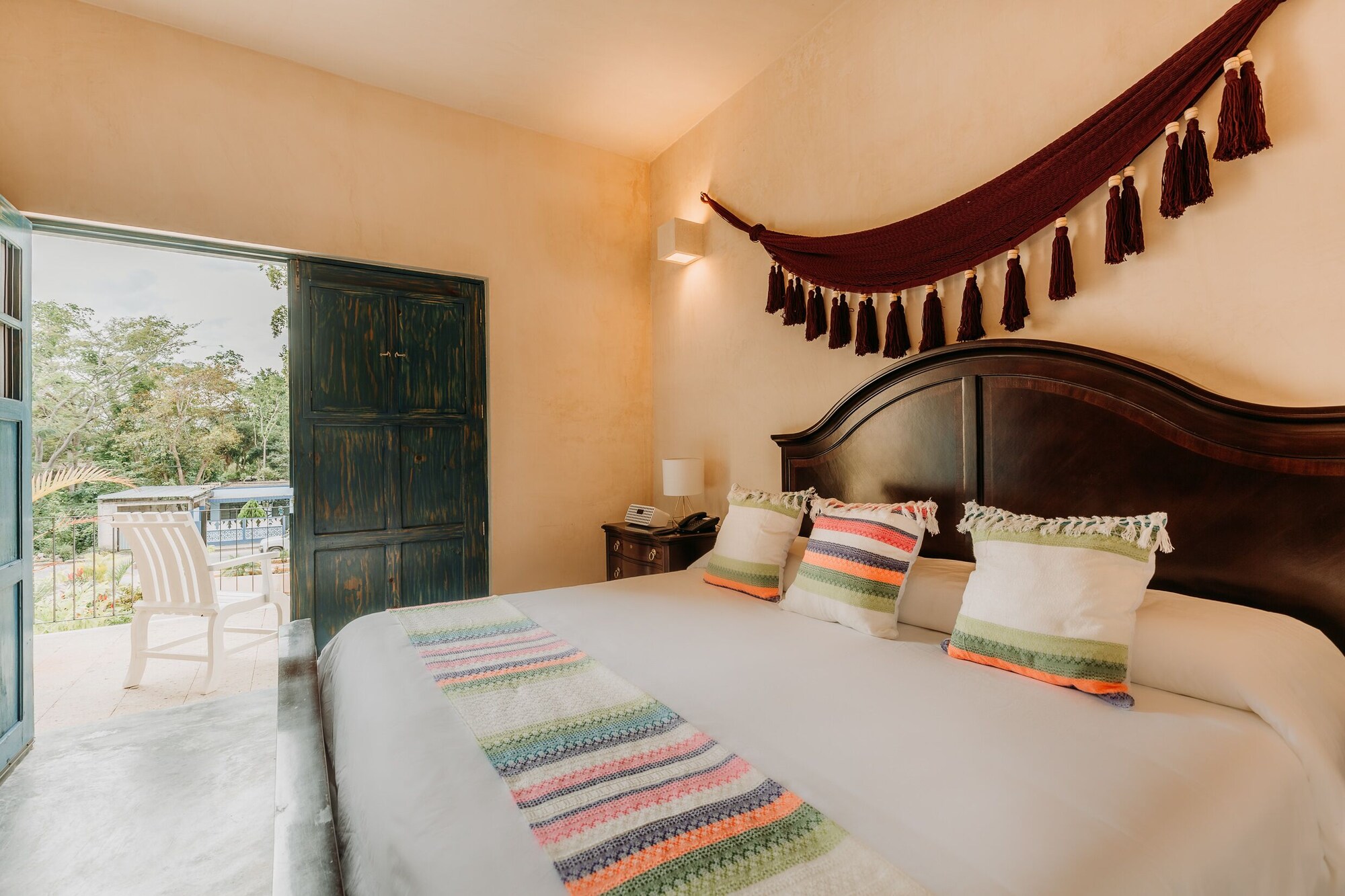 Master, Suite, King Bed, Balcony, Bathtub