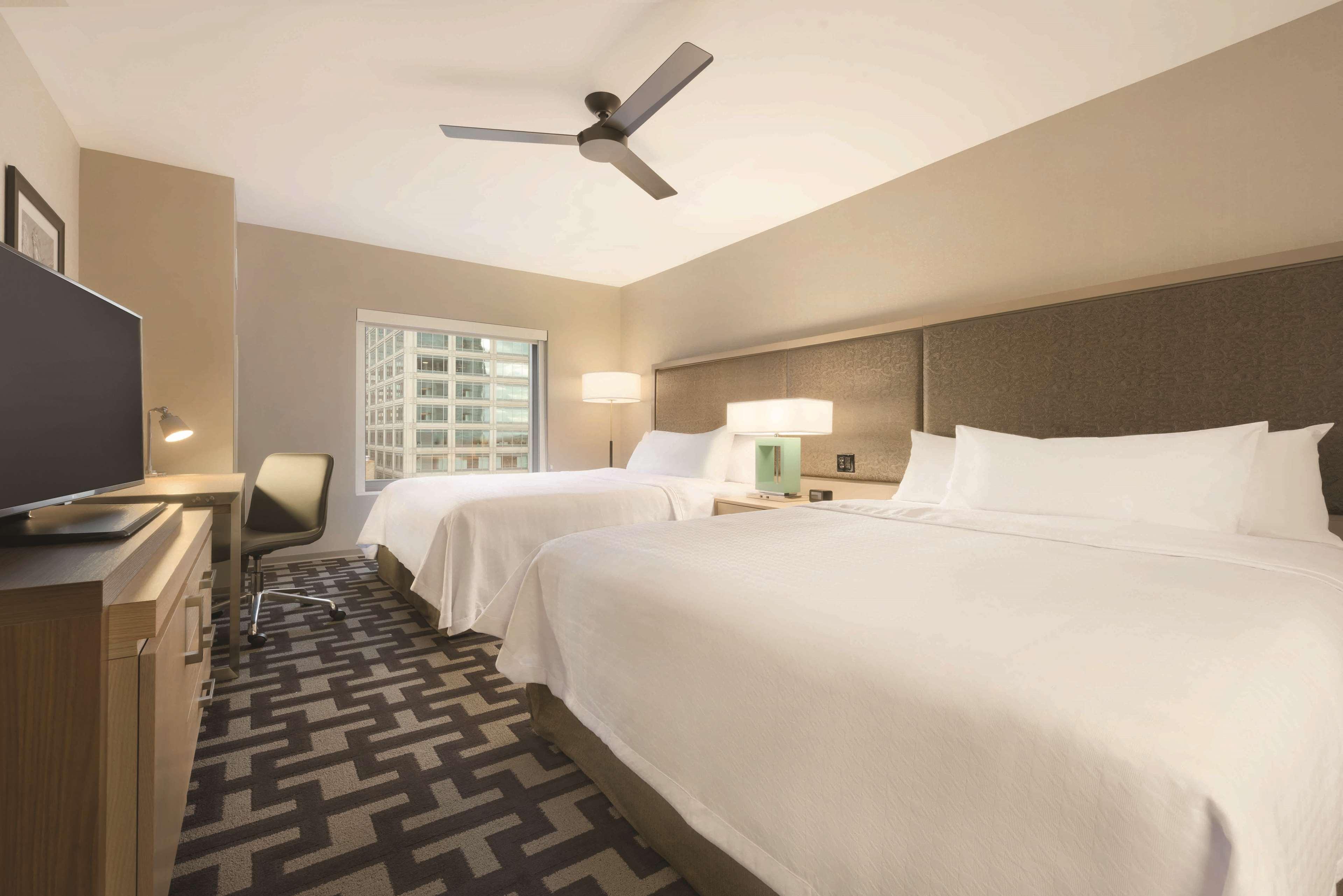 1 BEDROOM, SUITE, 2 QUEEN BEDS, SKYLINE VIEW