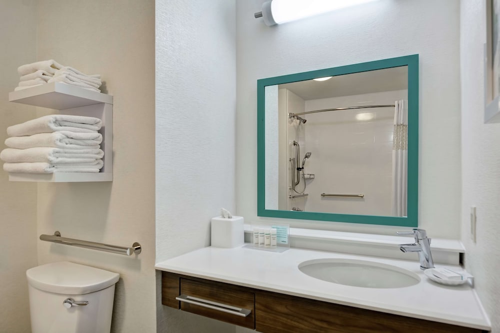 Hampton Inn And Suites Boynton Beach 14/45