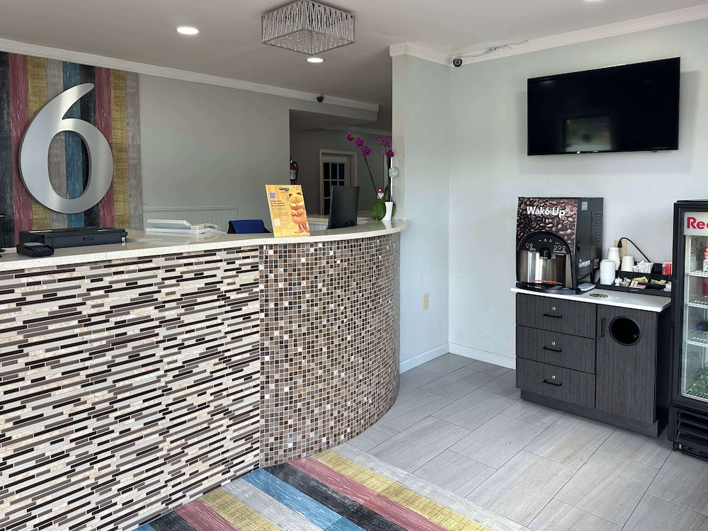 Lobby at Motel6 Spartanburg, SC – Northwest / Business 85, CHARLOTTE - NC