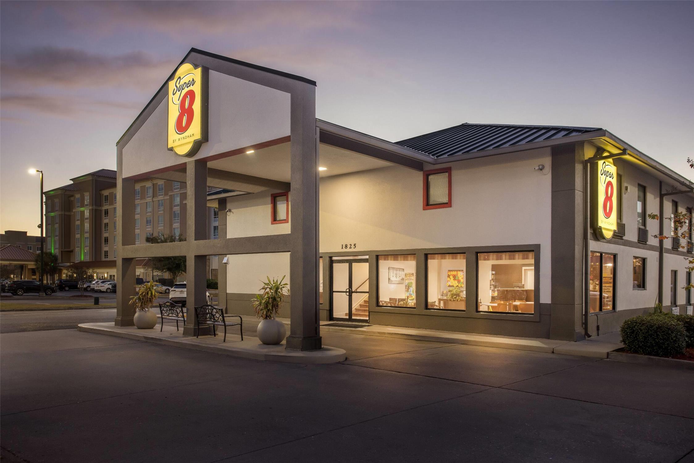 Super 8 By Wyndham Valdosta Conf Center Area 4/37