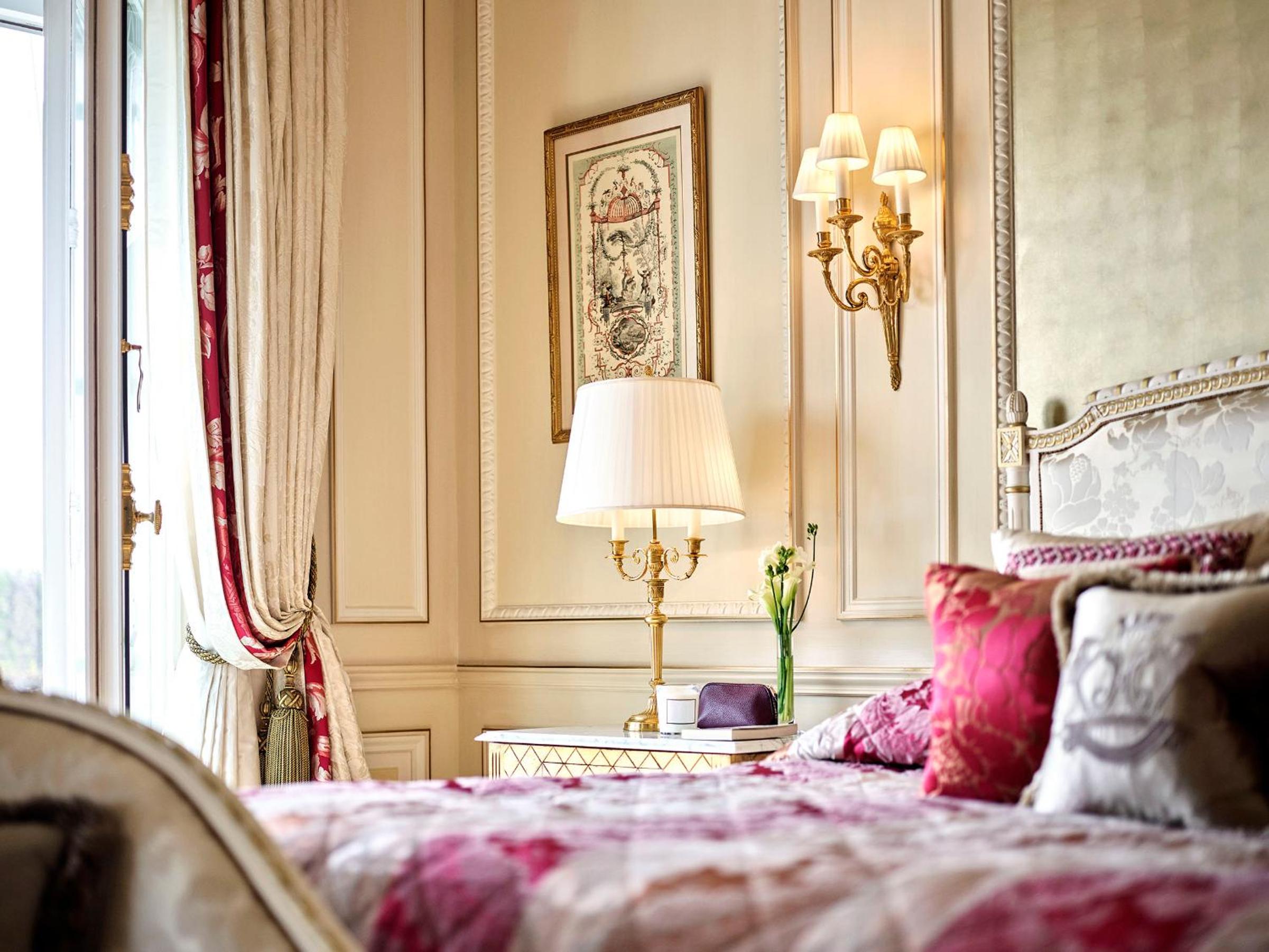 Versailles, Suite, King Bed, Park View