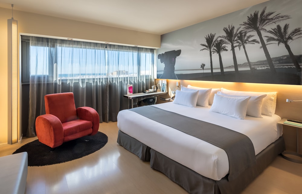 SUPERIOR, DOUBLE BED