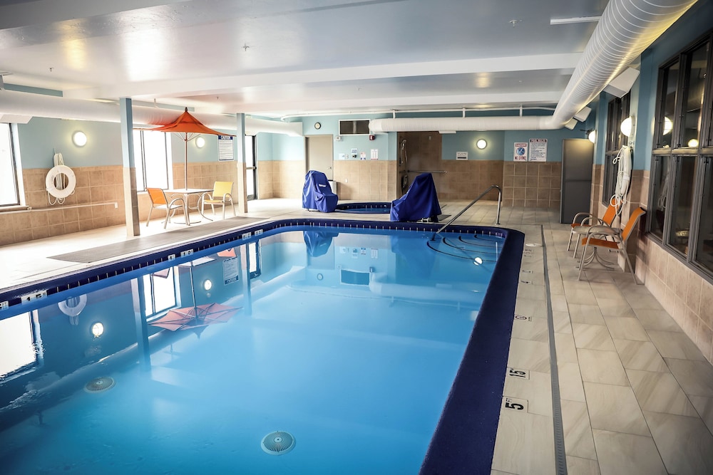 swimming pool spa