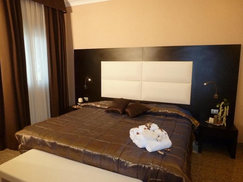 Hotel Euro House Suites 16/49