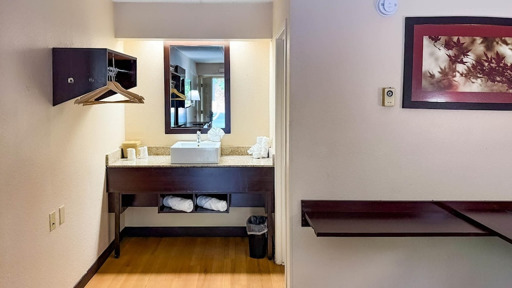 Motel 6 Atlanta Smyrna / Ballpark 9/60