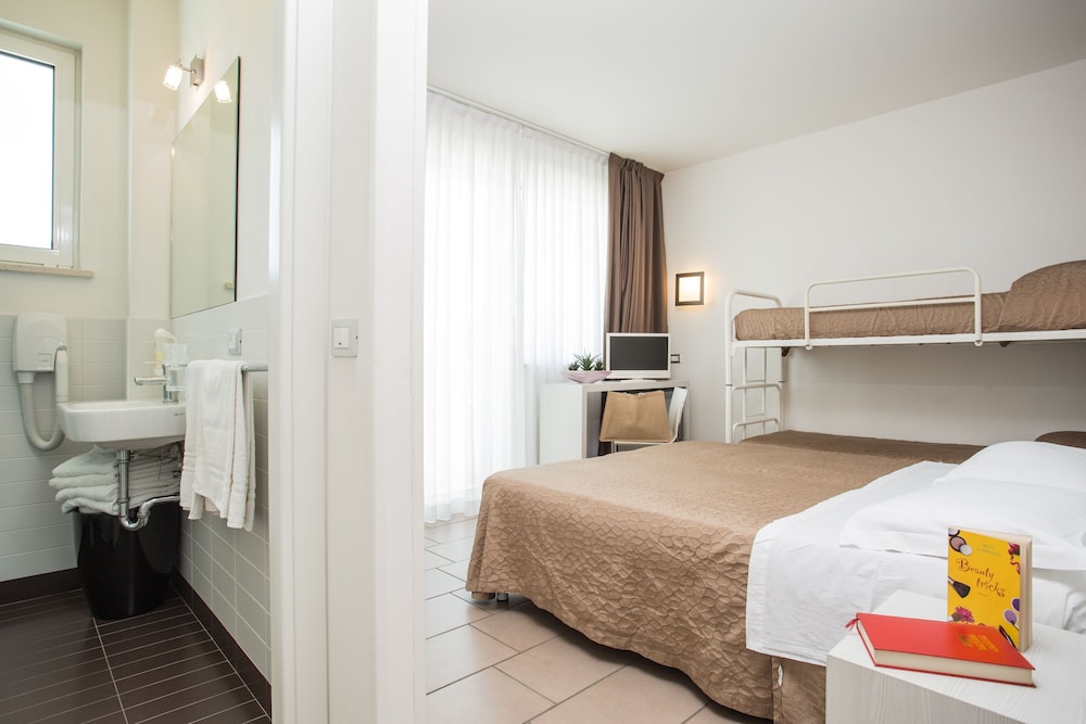 Color Mokambo Shore Design Hotel 14/32