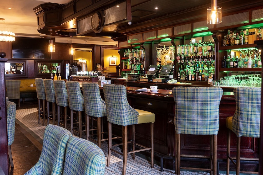 CAHIR HOUSE HOTEL 41/54