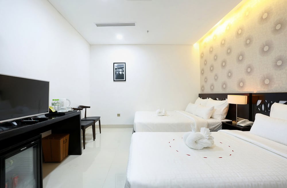 Dylan Hotel Da Nang 7/27