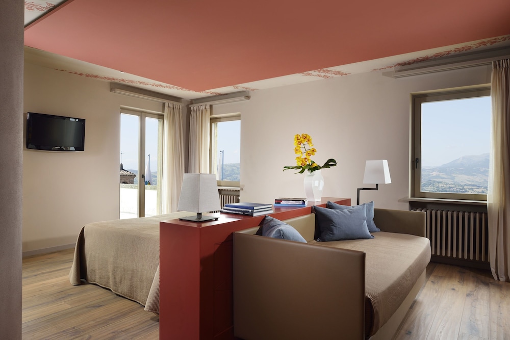 Titano Suites 11/32