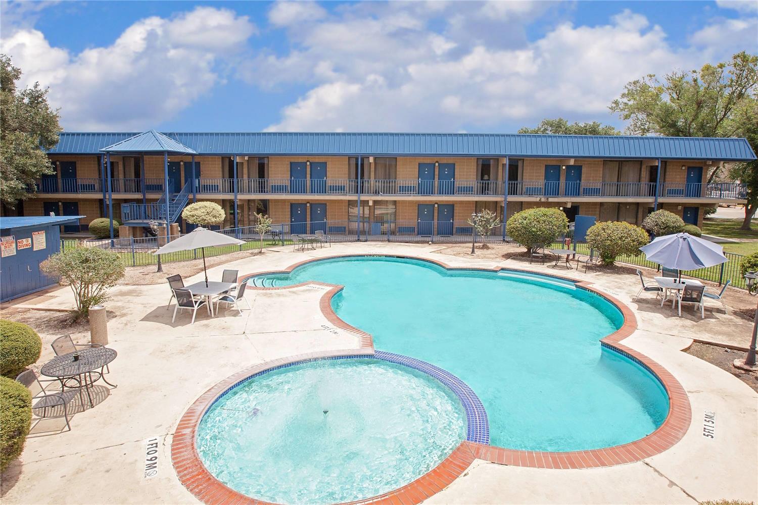 Days Inn by Wyndham Bay City 5/7