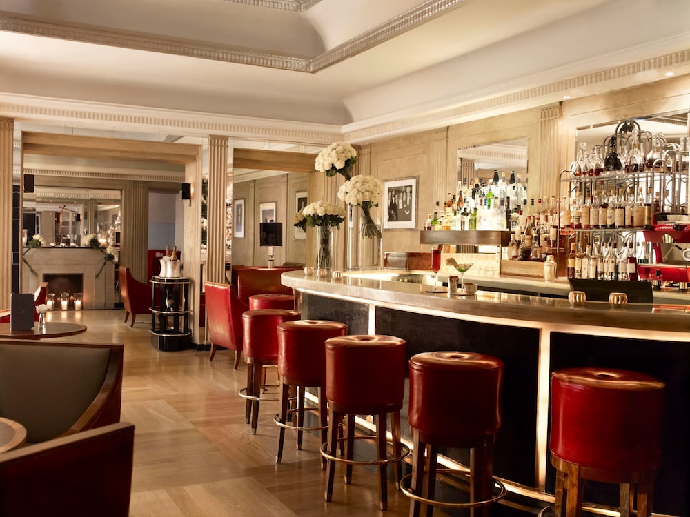 CLARIDGES HOTEL 64/73