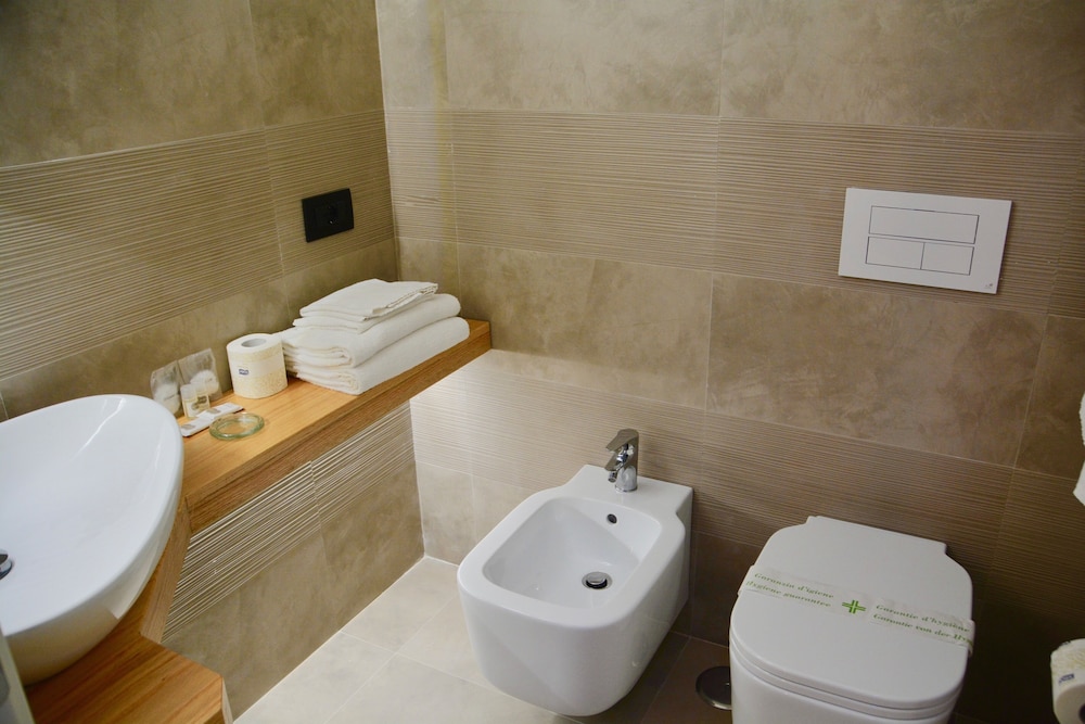 Giotto Flavia Hotel 34/36