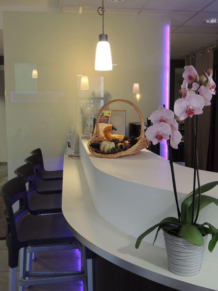HOTEL NOVELLA CONFORT NANTES EST THE ORIGINALS CITY 1/51