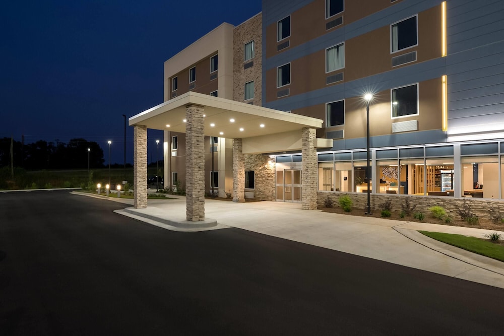 Microtel Inn and Suites by Wyndham Prattville Montgomery 3/50