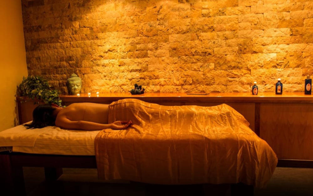 Hotel Los Angeles & Spa 24/50