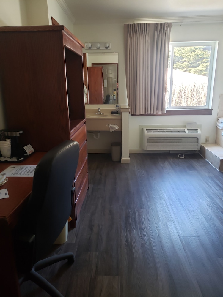 Travelodge by Wyndham Livingston Yellowstone 38/58