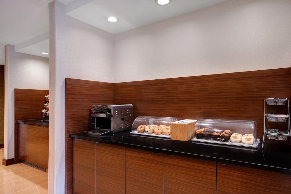 Fairfield Inn Amp Suites By Marriott Rochester West Greece 6/50