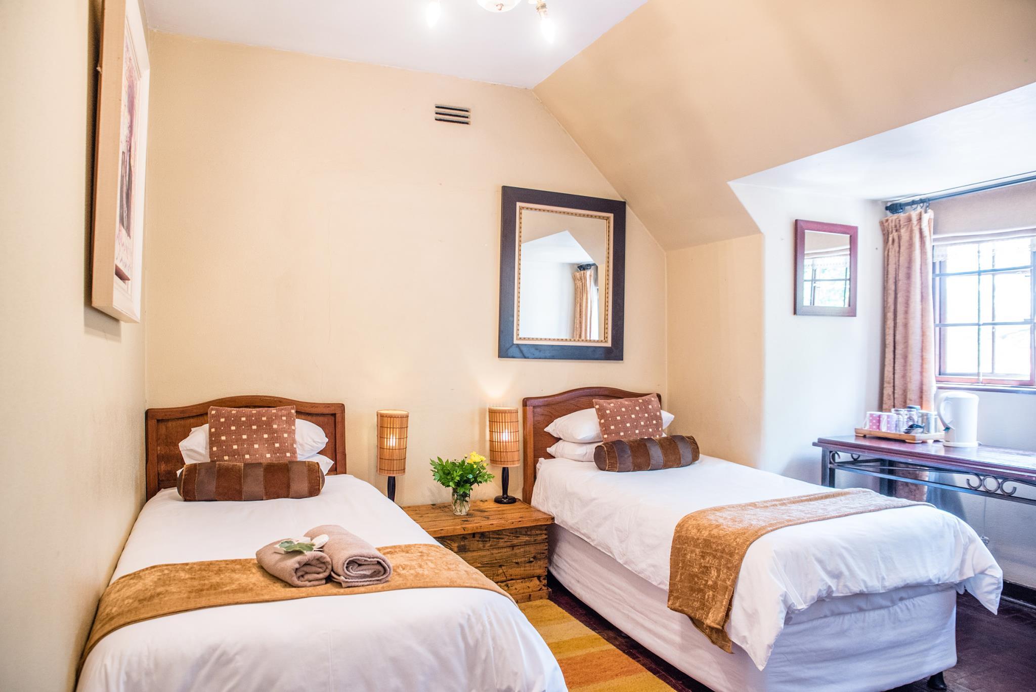 Room, Twin Beds, Private Bathroom