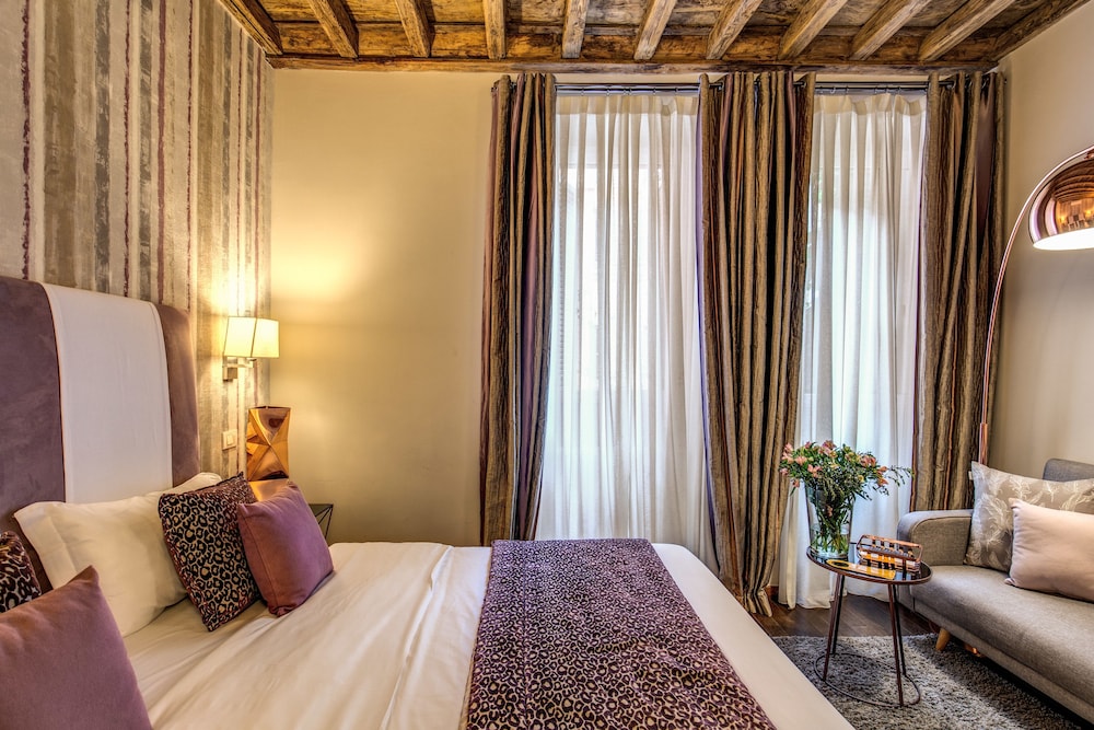 SUPERIOR, DOUBLE BED