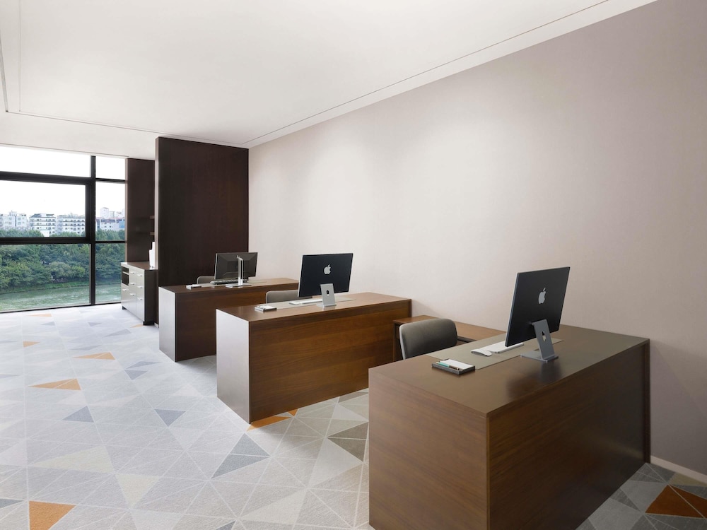 Sofitel Ambassador Seoul Hotel and Serviced Residences 8/71