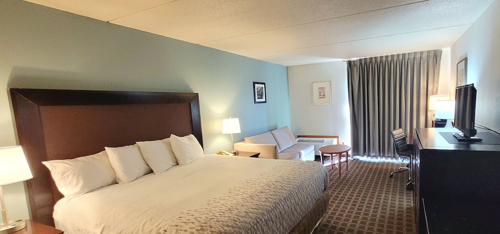 Inn at Grand Glaize 18/69