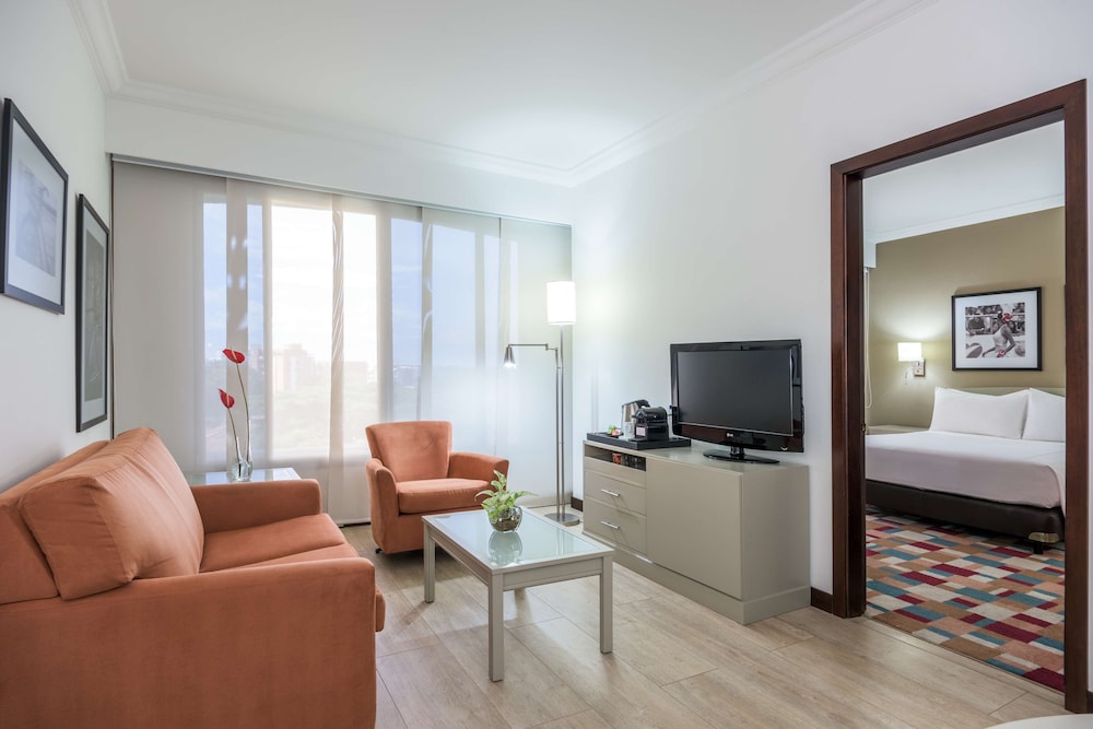 Nh Cali Royal Hotel 29/50