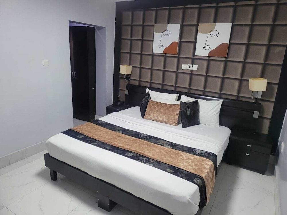 Newland Luxury Apartments 8/50
