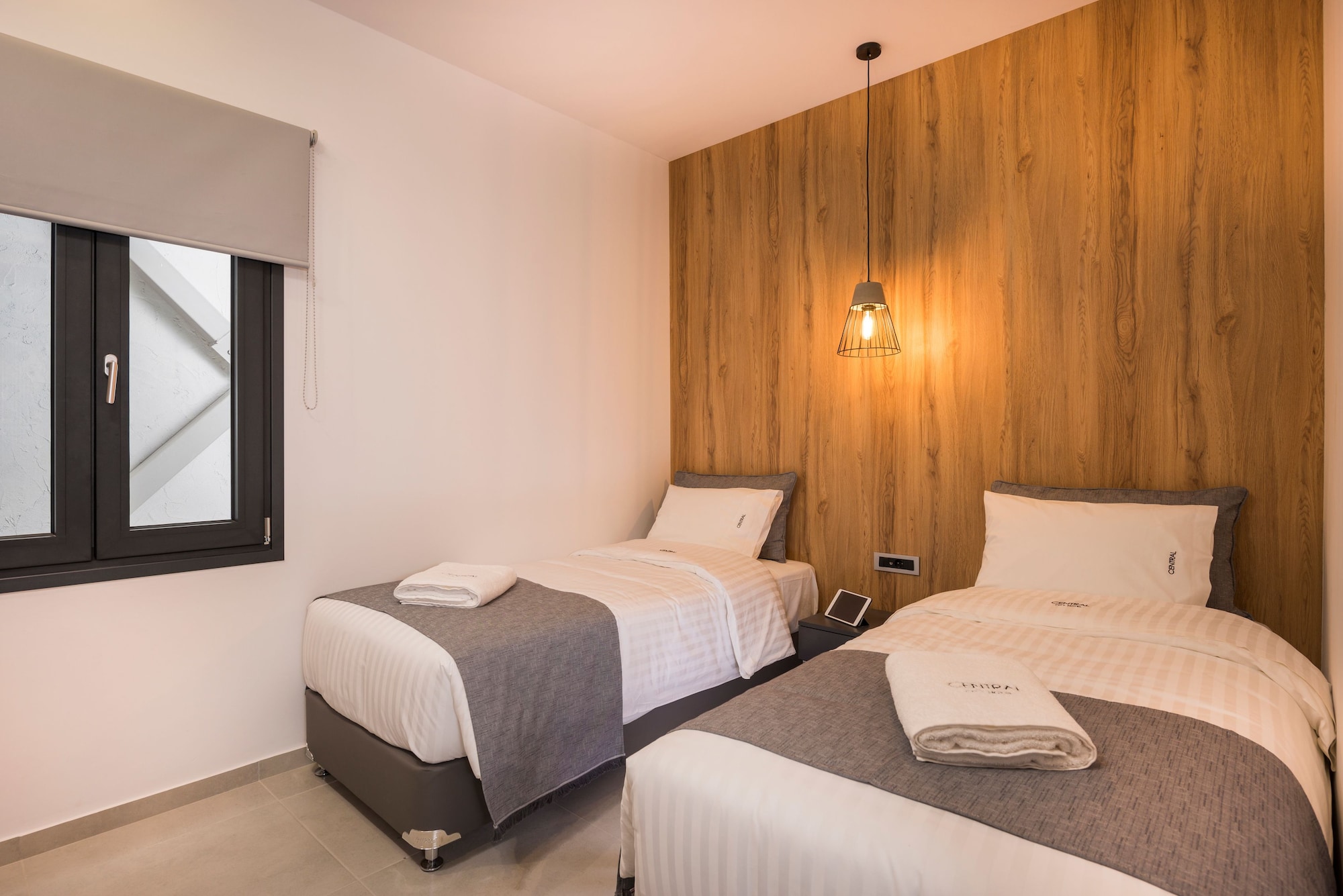 ECONOMY, DOUBLE OR TWIN BED