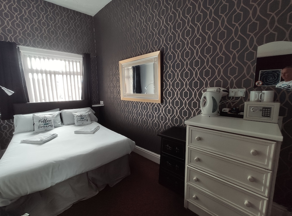 The Mardi Gras Guest Accommodation 14/47