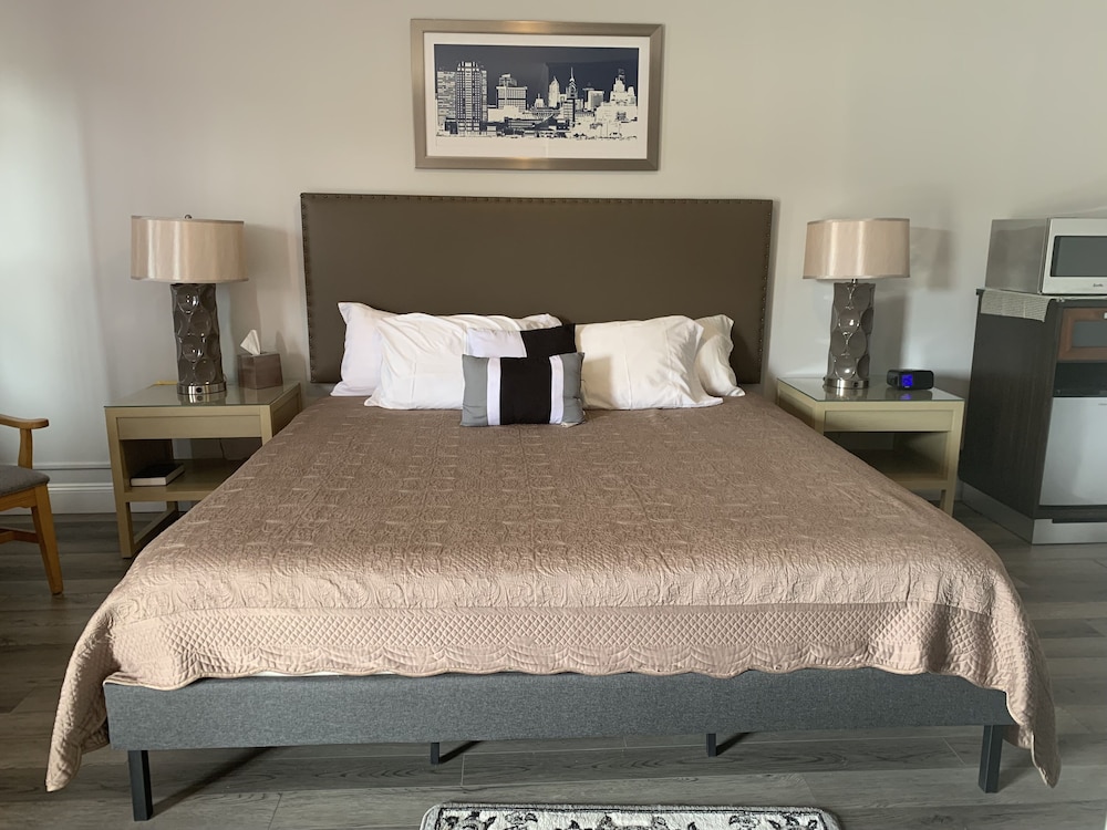 Vinehurst Inn And Suites 23/58