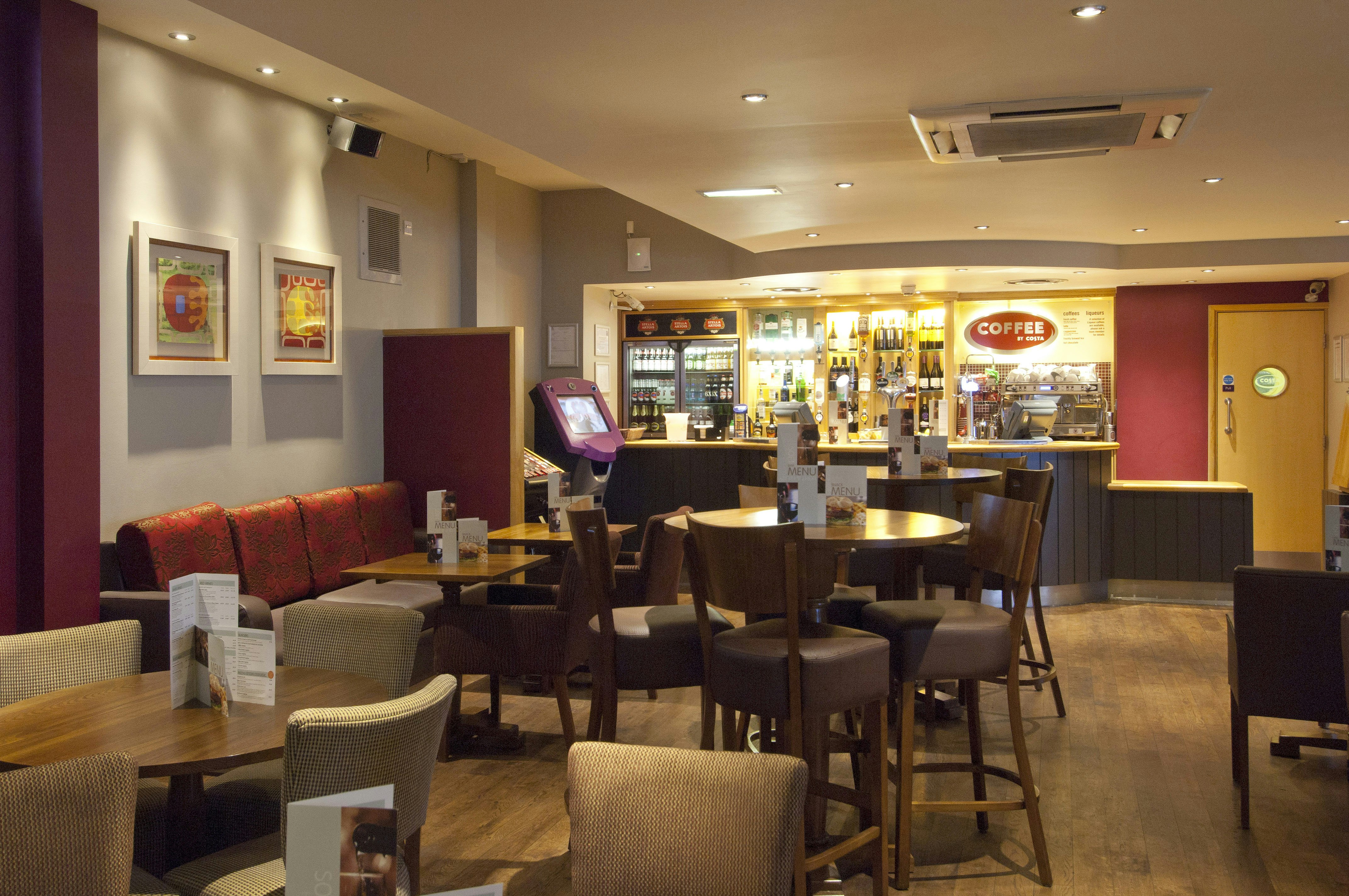 Premier Inn Sheffield City Centre (Angel Street) 37/49